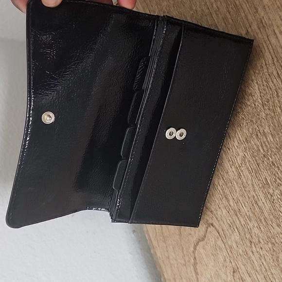 Franklin Covey Black Patent Leather Wallet with Tabs - Picture 6 of 12